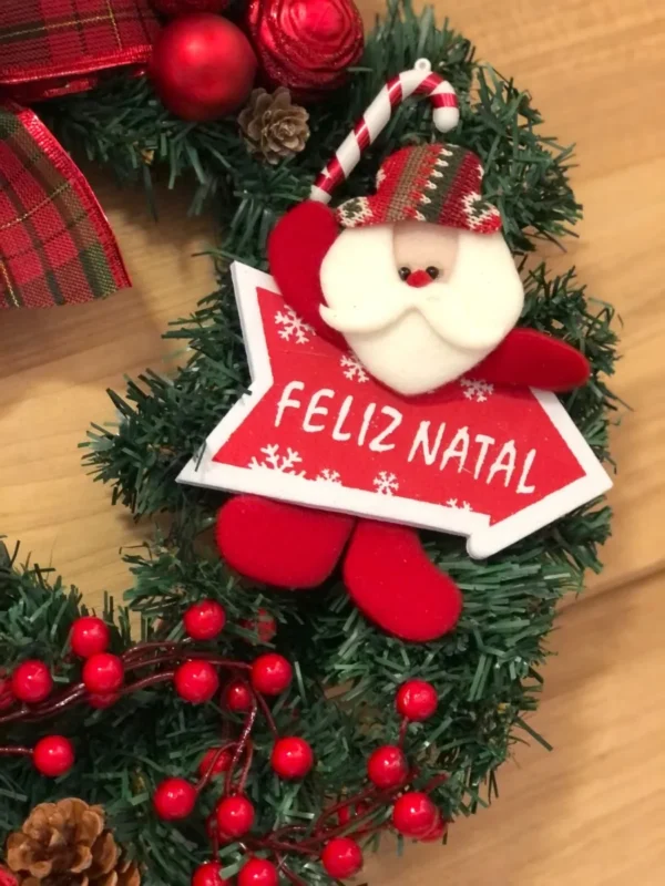 Guirlanda Feliz Natal Decoração Laço Flores Bola 45cm - Imagem 3